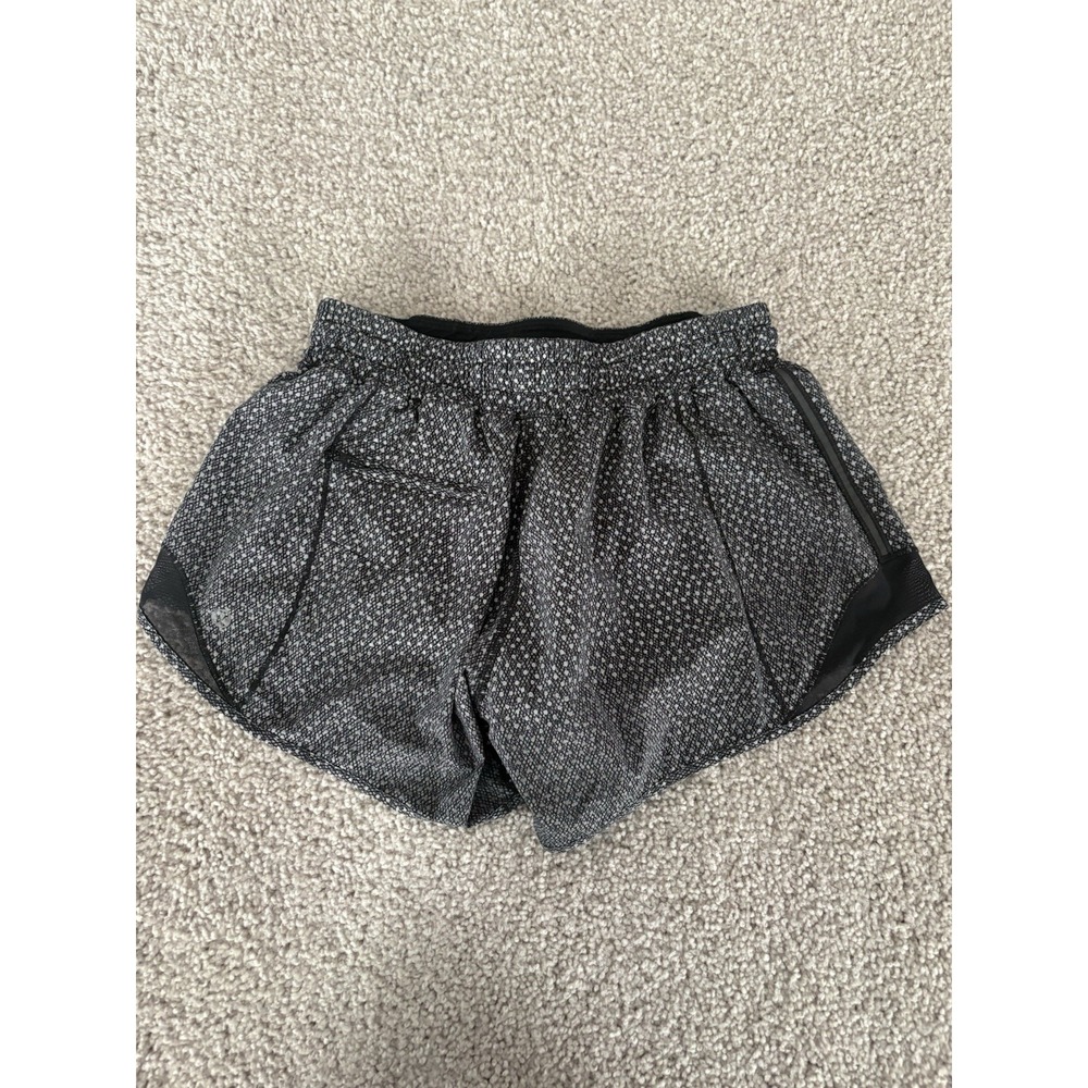 Women's Black Lululemon Athletic Shorts Lined Size 6 Speed Up